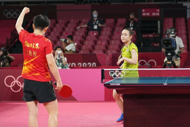 瑞典队通过 瑞典队通过